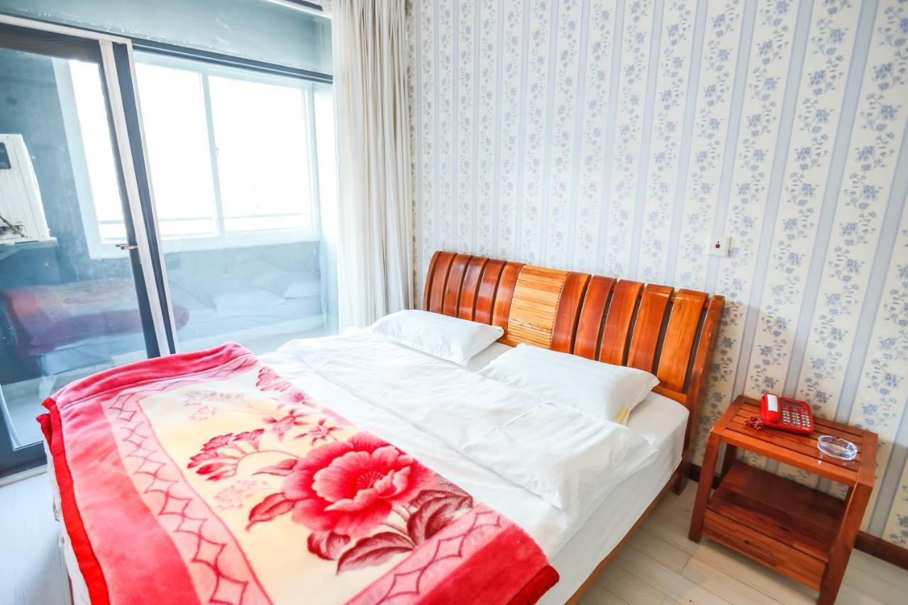 Nissi Holiday Hotel Kunming Luaran gambar
