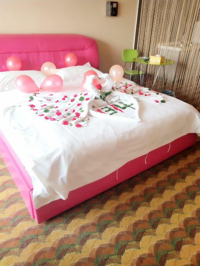 Nissi Holiday Hotel Kunming Luaran gambar